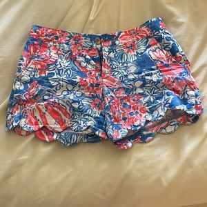 Scalloped patterned shorts